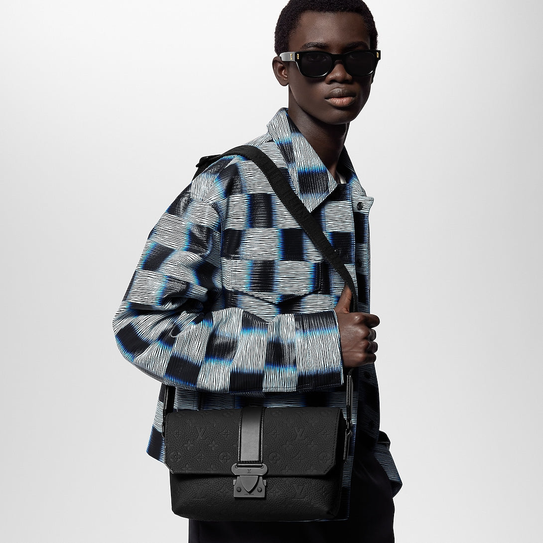 Sac messager Louis Vuitton en cuir Monogram Empreinte noir avec fermoir central