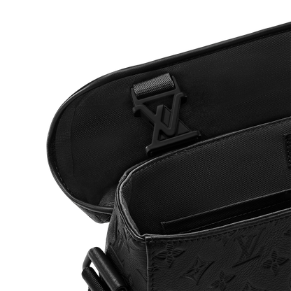 Louis Vuitton Outdoor Messenger – Monogram Empreinte Noir`
